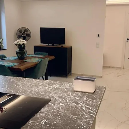 Lägenhet Schoene Neubauwohnung Naehe Frankfurt Und Flughafen *